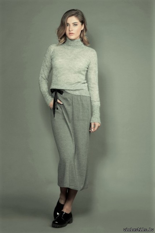 viola stils Skirt with pocket. Designer product.